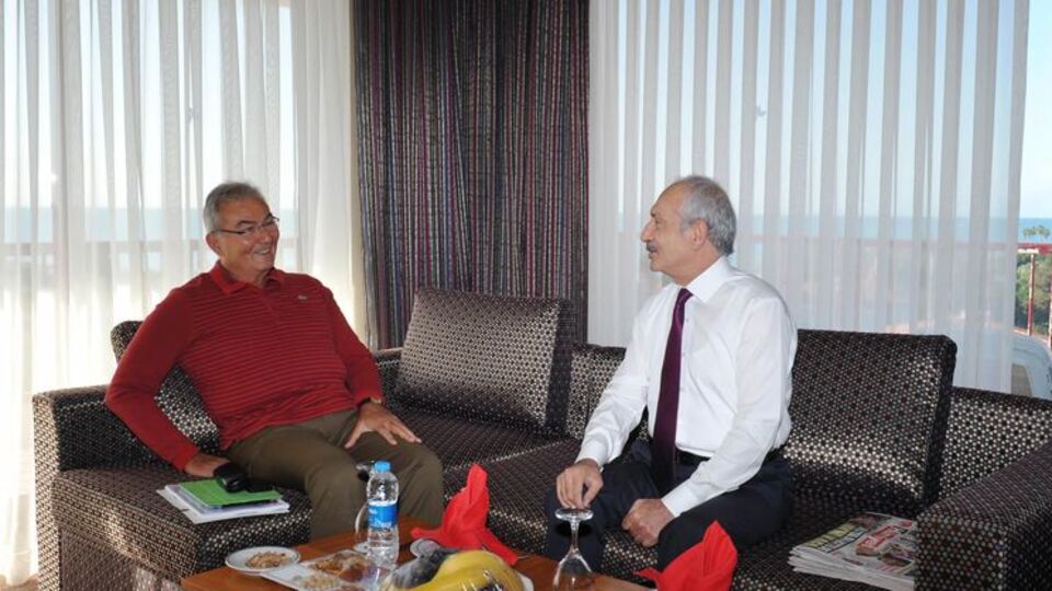 Kılıçdaroğlu ve Deniz Baykal kahvaltıda buluştu
