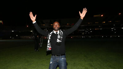 "Üç rakip oyuncu boğazına..."