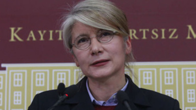 Emine Ülker Tarhan'dan yeni parti sinyali!