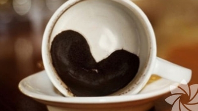 Son zamanların yeni trendi "cepte kahve falı"