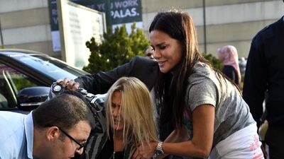 Ebru Şallı selfie çeken kadını ezdi!