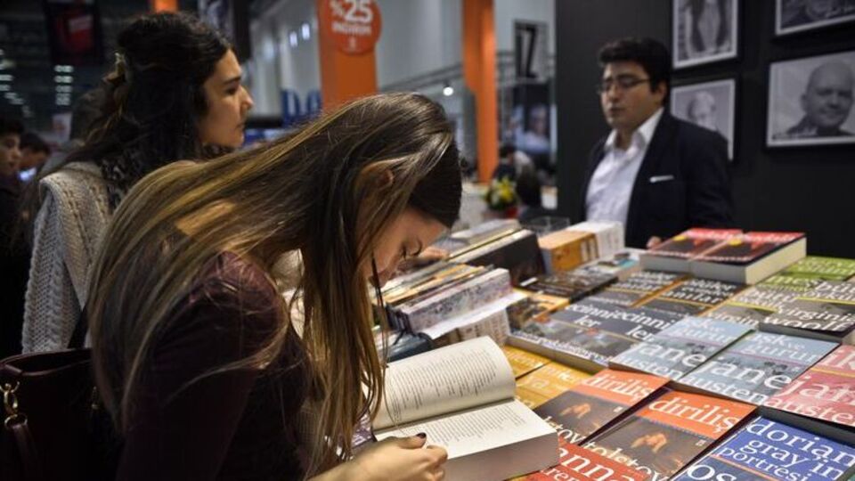 Kitap Fuarı'nın ilk gün ziyaretçisi: 43 bin 500