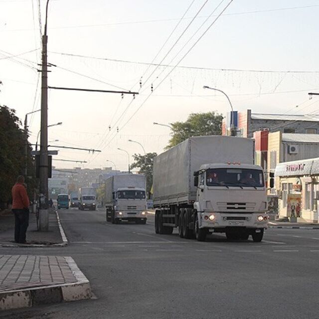 AGİT Ukrayna'ya giren konvoyda silah buldu