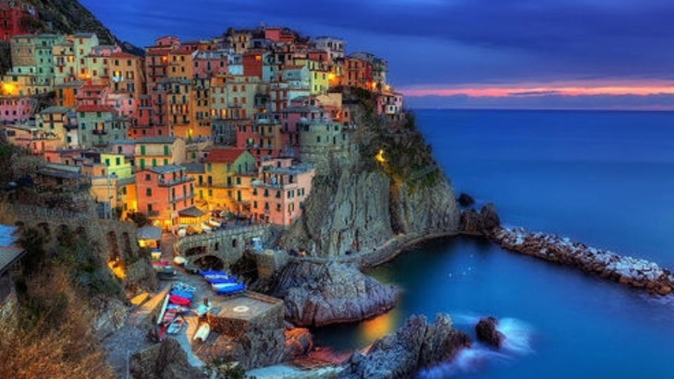 Rengârenk köy Manarola...