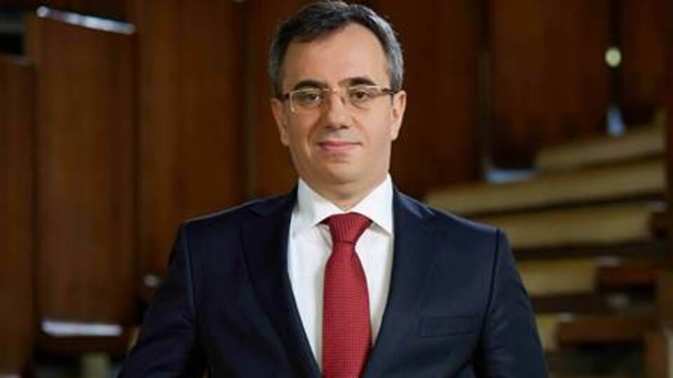 Dümene kim geçecek?