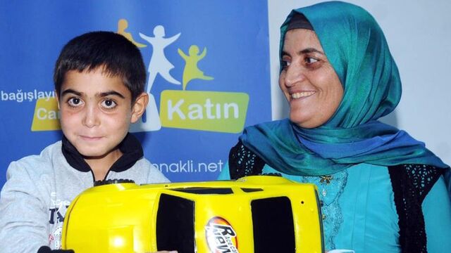 Mantardan zehirlenen çocuk, karaciğer nakliyle hayata tutundu