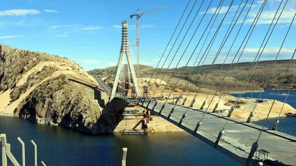 Türkiye'nin 3. büyük köprüsünde sona gelindi