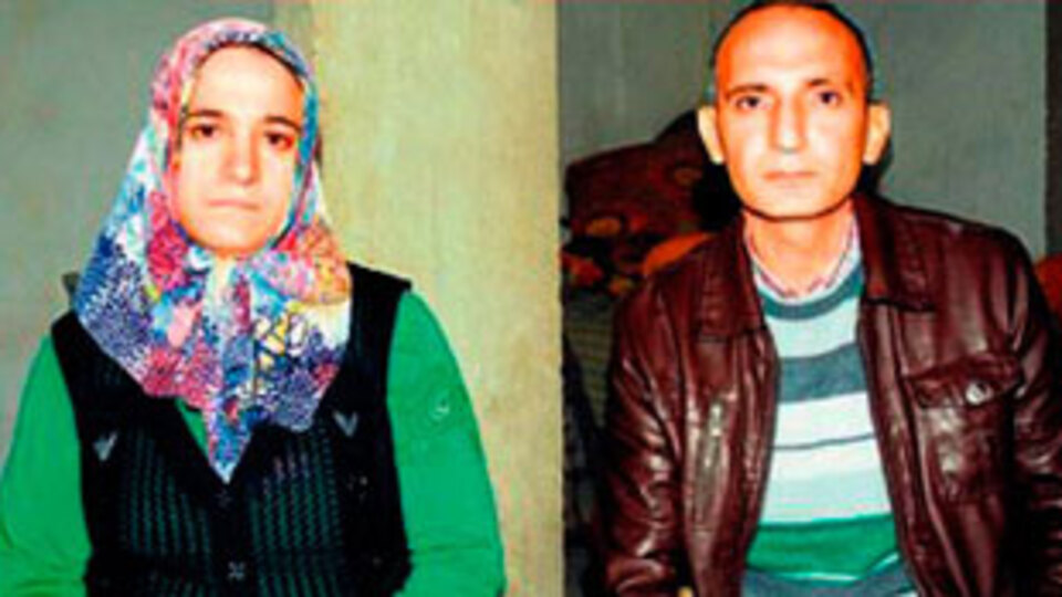 Oğlunun katillerine sigara ikram etmiş