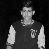 Şakalaştığı arkadaşı tarafından şişlendi