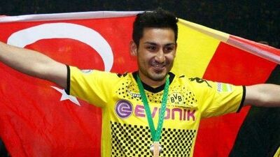 Türkiye'den hangi takımı tutuyor?