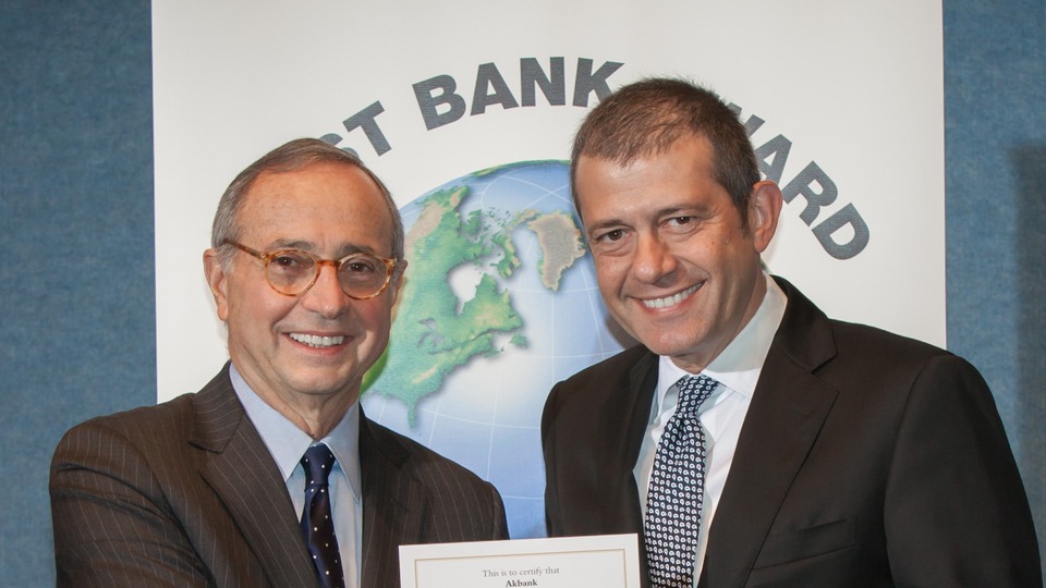 Global Finance'den Akbank'a ödül