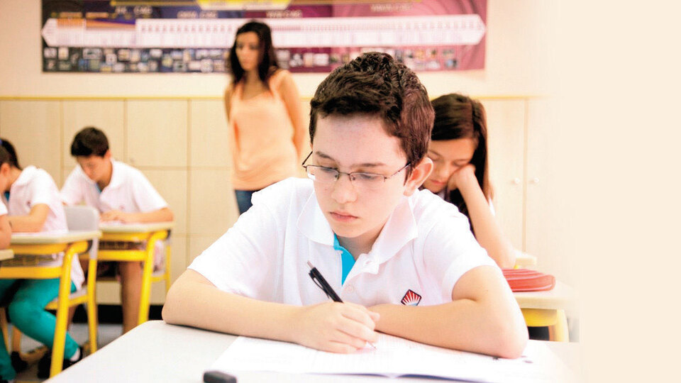 Sorular hakkında konuşmayın sınavda moralinizi bozmayın