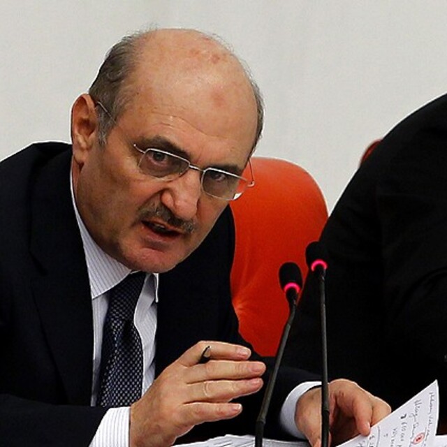 Eski Bakan Bayraktar komisyona ifade verdi