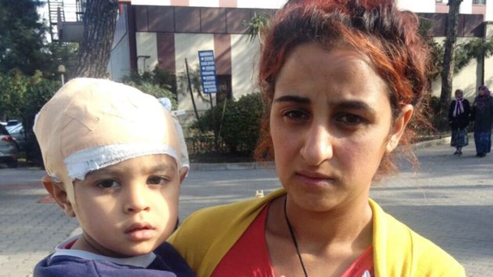 Kafasına taş düştü, hayatı kurtuldu!