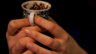 Falından hapis çıktı