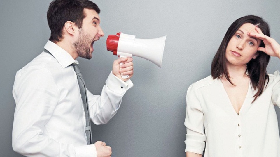 Erkekler kadınlardan daha çok konuşuyor