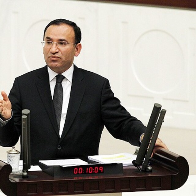 "İnsanların onurunu korumak gerekir"