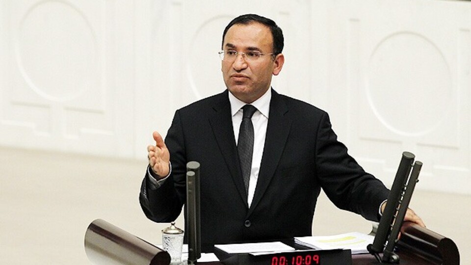 "İnsanların onurunu korumak gerekir"
