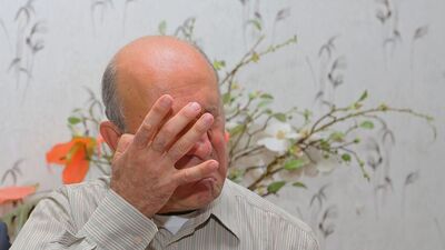 Prof. Dr. Esat Rennan Pekünlü cezaevi öncesi gözyaşlarını tutamadı