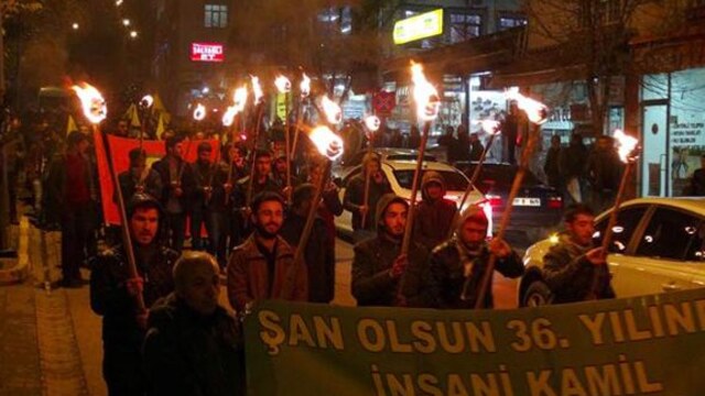 Tunceli'de meşaleli protesto
