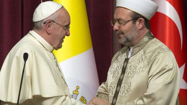 Papa, Diyanet İşleri Başkanı Görmez'le görüştü