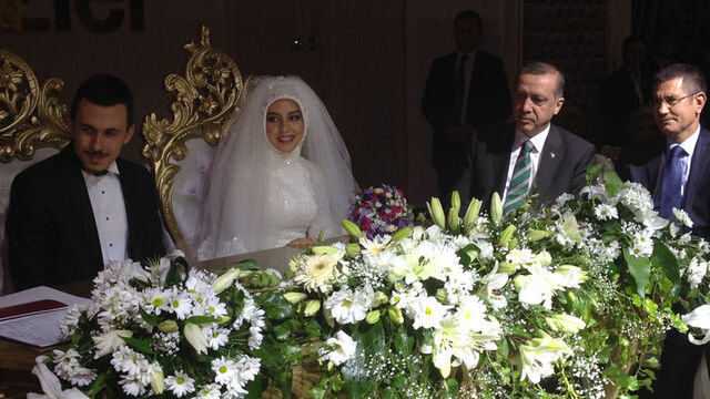 Cumhurbaşkanı Erdoğan nikah şahidi oldu