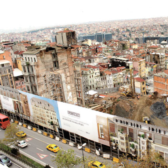 'Tarlabaşı'nda restorasyon değil devrim yapıyoruz'