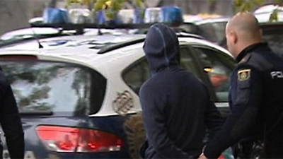 Fanatikler ihraç edildi