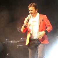 Ünlü oyuncu ölümden döndü!