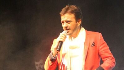 Ünlü oyuncu ölümden döndü!