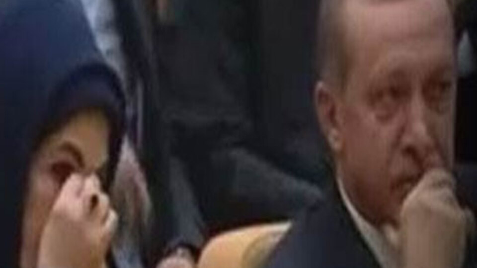 Emine Erdoğan gözyaşlarını tutamadı
