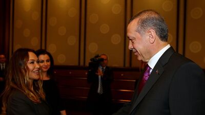 Hülya Avşar'dan saray açıklaması: Abartıldığı kadar ihtişamlı değil