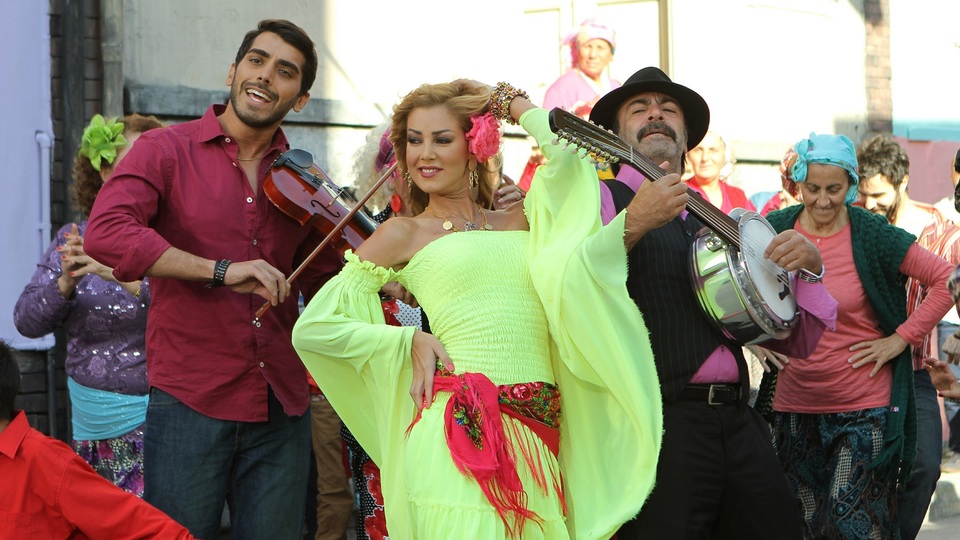 Show TV "Roman Havası" ile ısıttı!