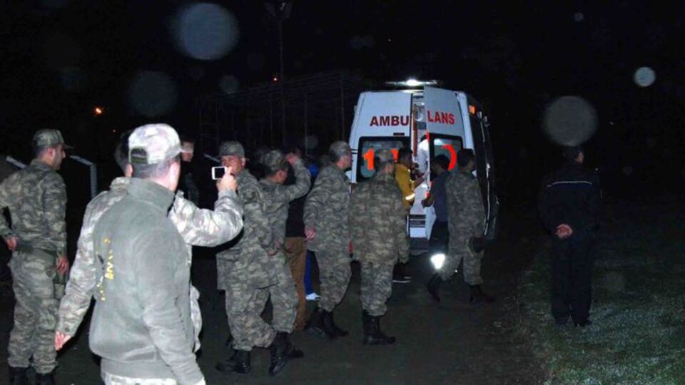 Hatay'da bir askerin silahından çıkan kurşunla yaralanan er şehit oldu
