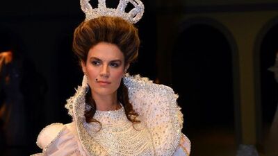 Tülin 50 elbise 60 kilo!