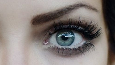 Gözleri büyük gösteren makyaj önerisi