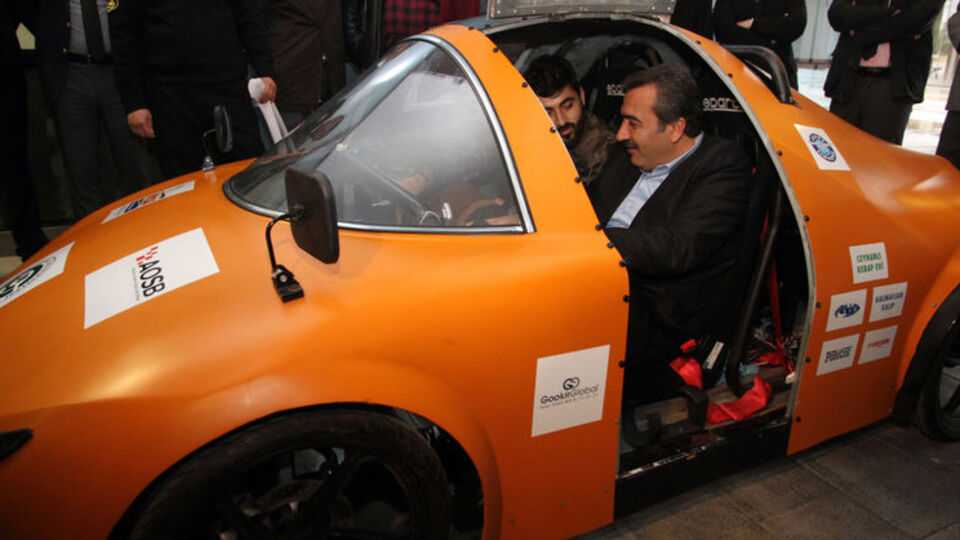 Bu otomobilin adı '1,5 Adana'