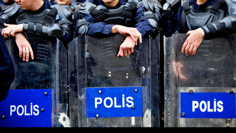 Amirler isyan etti