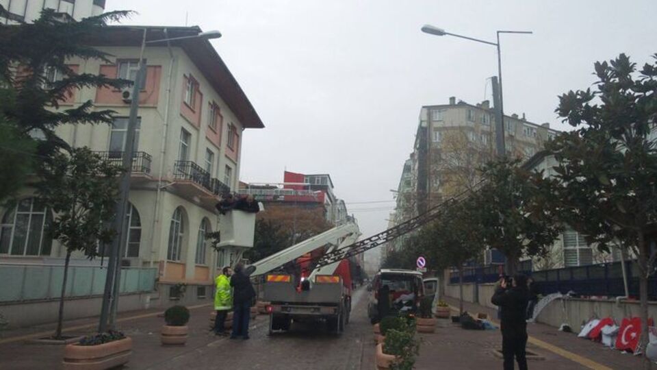 Balıkesir'de 'Ne Mutlu Türküm Diyene' krizi