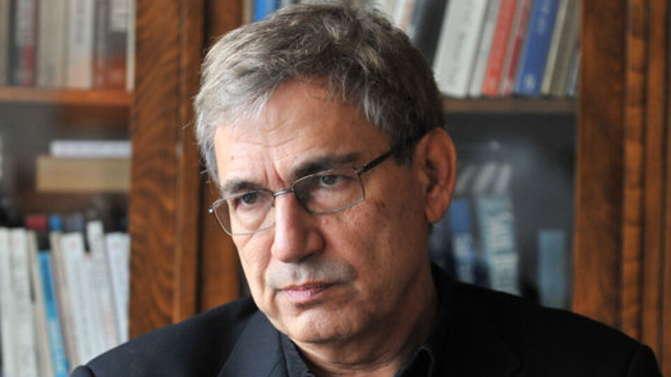 Orhan Pamuk'tan 'tuhaf' açıklamalar!