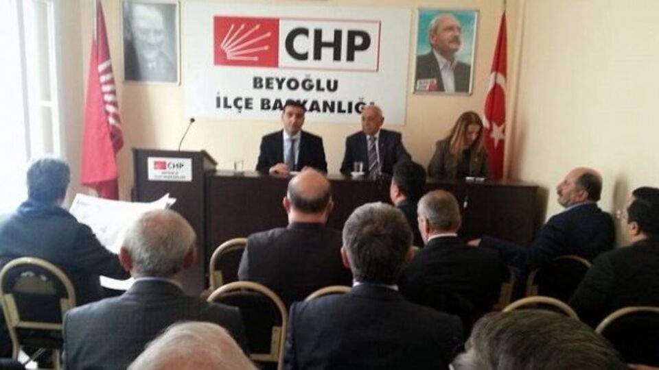 CHP'de 81 il başkanından 42'si vekillik için istifa edecek