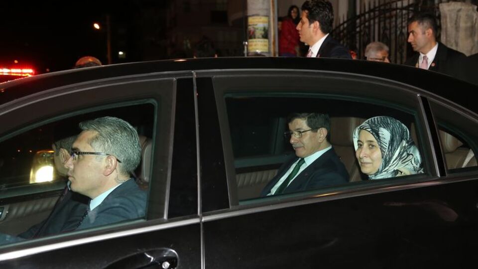 Davutoğlu çiftinden taziye ziyareti