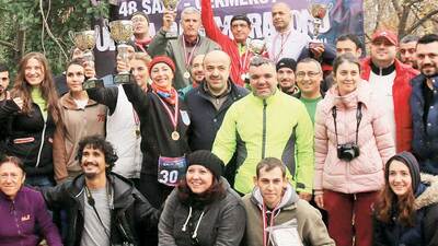 48 saatlik koşuda uykuya direndiler