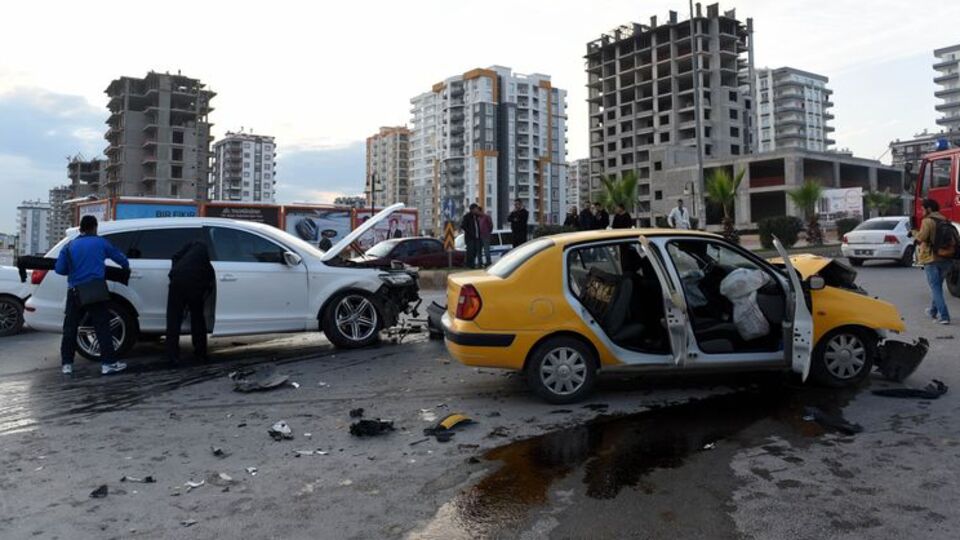 Servet Çetin, trafik kazası geçirdi