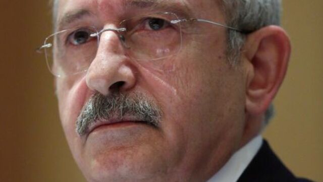 Kılıçdaroğlu, Gezi olaylarında hayatını kaybedenlerin aileleriyle buluştu