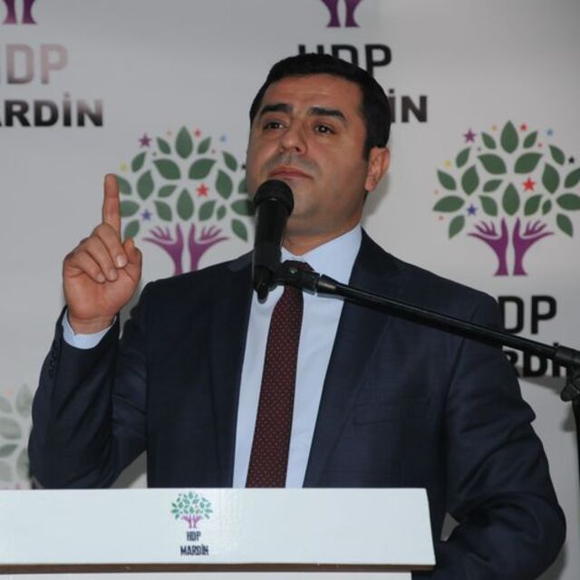 "Cemaat çıkıp özür dilemeli"