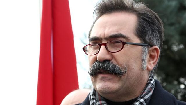 Deniz Yarbay Ali Tatar'a mezarı başında anma töreni