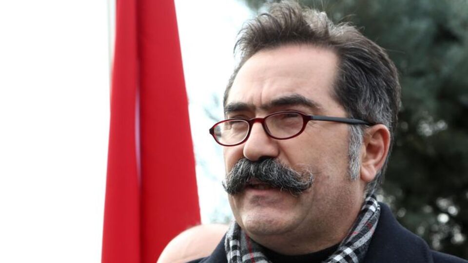 Deniz Yarbay Ali Tatar'a mezarı başında anma töreni
