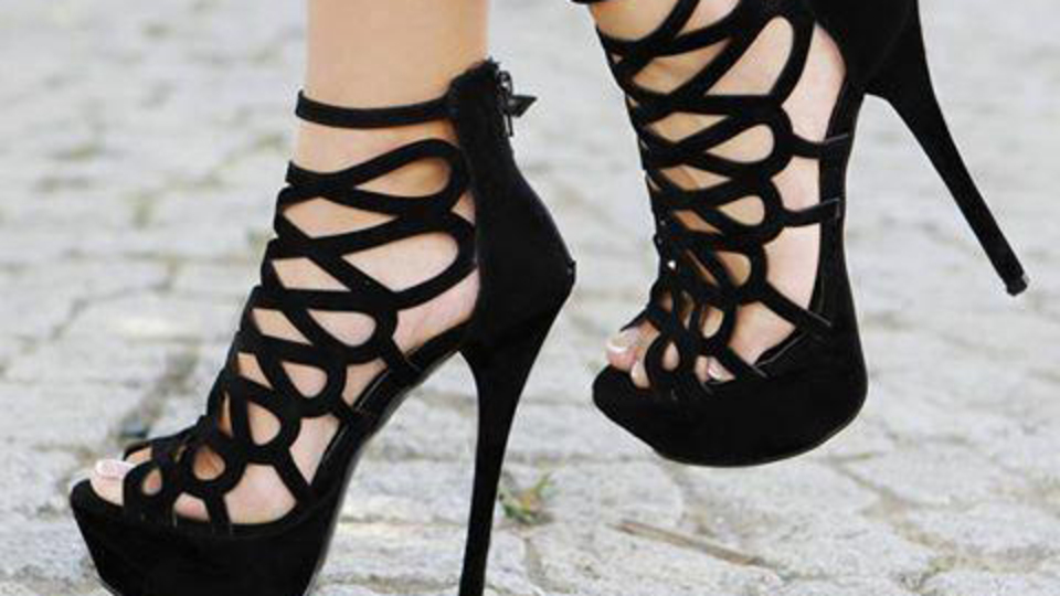 Yüksek topuklu ayakkabılara dikkat!
