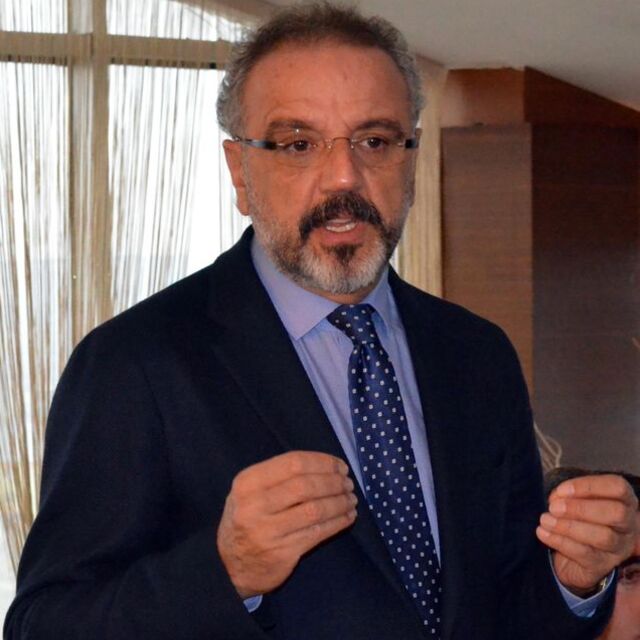 'Maaşımı Kobani'ye gönderiyorum'
